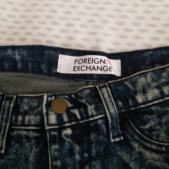 Denim frayed shorts - Picture 3 of 3